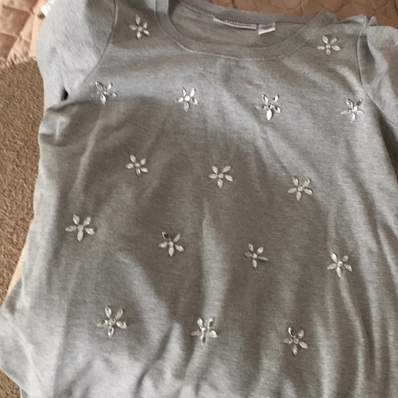 Set of 2 NWOT sweatshirts with embelishments - Picture 3 of 4